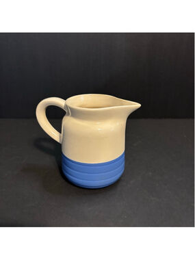 Vintage Universal Pottery Cambridge Creamer Milk Juice Pitcher 16 ounces